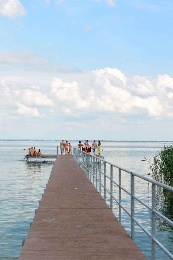 Apartments in Balatongyörök 34590 Exteriör bild